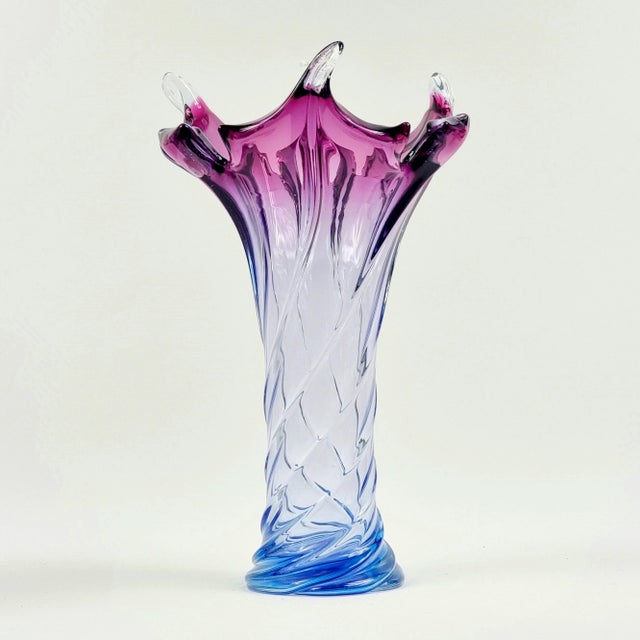1960s Large Mid-Century Modern Twisted Murano Glass Vase from Fratelli Toso, Italy, 1960s For Sale - Image 5 of 10