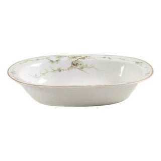 Late 20th Century Oval Vegetable Bowl 432 by Haviland For Sale
