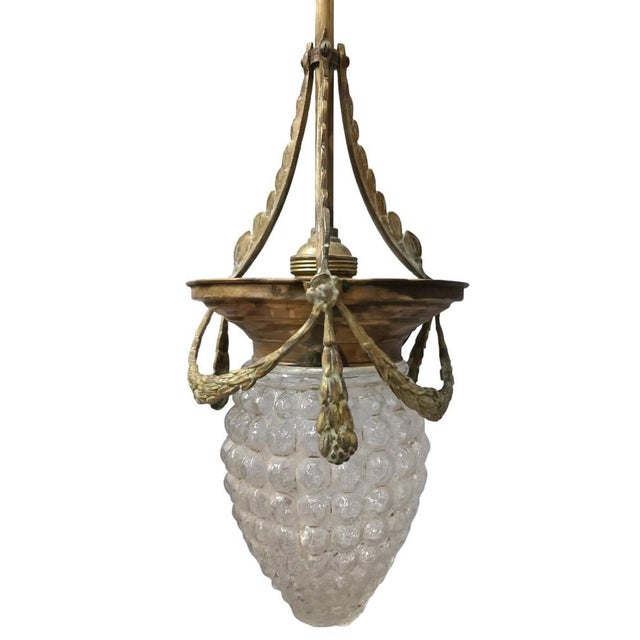 Vintage Louis XV Golden Lamp, in Good conditions. Designed 1890 to 1919 Up to 250V (Europe/UK Standard).The wiring of this...