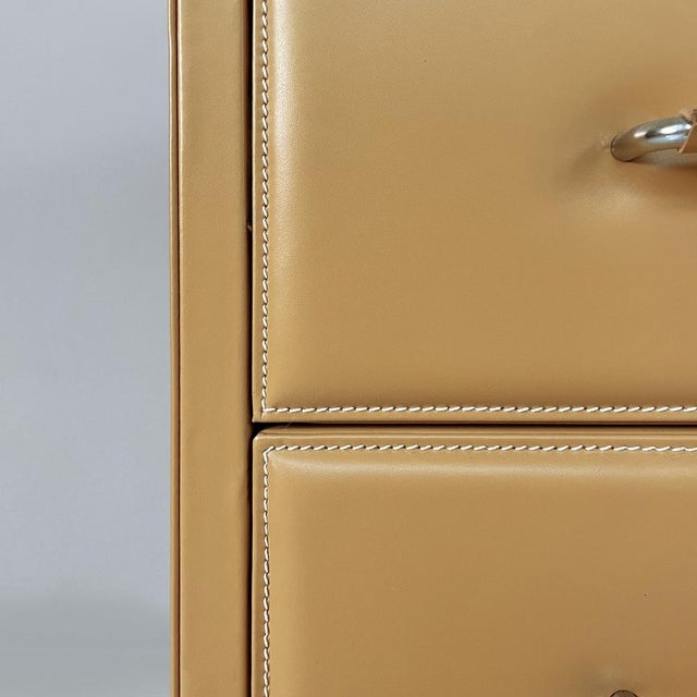 Italian Postmodern Chest of Drawers in Beige Leather, 2000s For Sale - Image 13 of 18