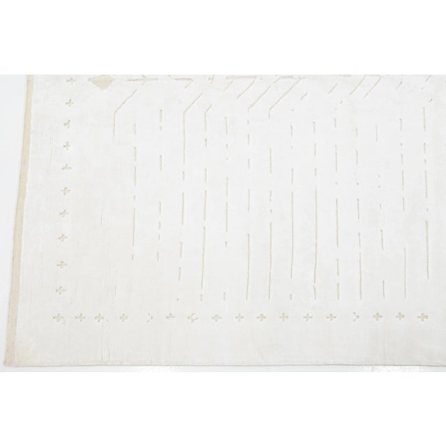 2020s 2020s Minimalist Modern Wool Rug Moroccan Style in Ivory For Sale - Image 5 of 8
