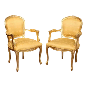 French Louis XV Style Pair of Giltwood Fauteuil Armchairs