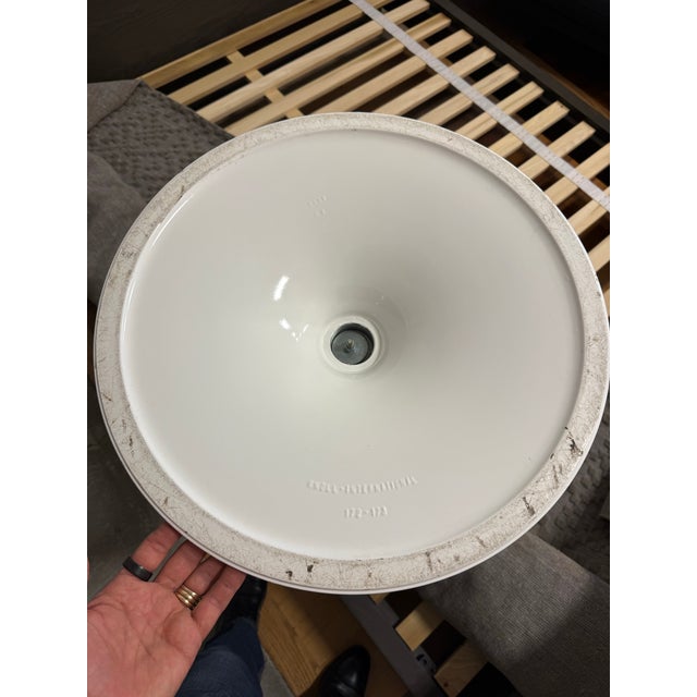 White 42 Inch Eero Sarrinen Knoll Saarinen Tulip Table For Sale - Image 8 of 12