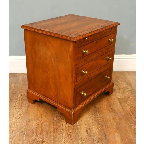 Georgian Revival Nightstands in Mahogany, Set of 2 For Sale - Image 4 of 9
