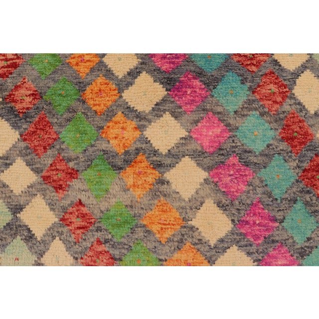 1990s Shabby Chic Balochi Gray/Red Wool Rug - 4'2''x6'1'' For Sale - Image 5 of 11