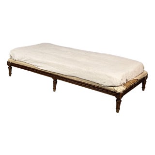 Vintage Italian Daybed in Beige Fabric and Wood, 1900s For Sale