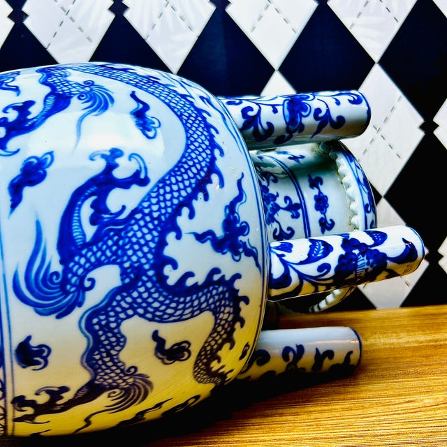 Grand Chinoiserie Tulipière Blue & White Porcelain Vase Multi-Spout, 15" For Sale - Image 11 of 14