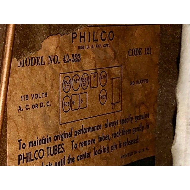 Wood Antique 1942 Philco Wooden Tube Radio Model 42-323 For Sale - Image 7 of 7