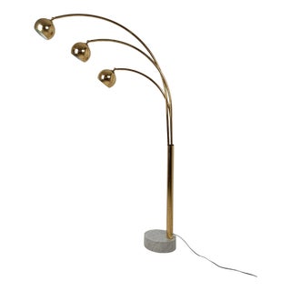 Italian Arch Floor Lamp in Gilded Metal and Marble attributed to Reggiani, 1970s For Sale