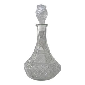Vintage Wine Decanter With Stopper in Wexler Diamond Pattern
