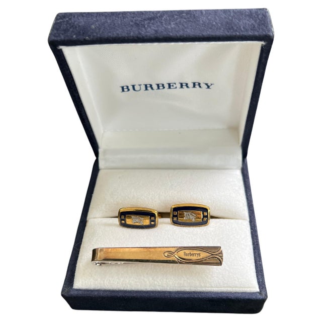 Black Vintage Burberry Gold Plate Cufflinks&Tie Clip In Original Case, "Circa 1970s" For Sale - Image 8 of 18