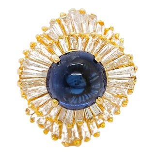 Blue Sapphire Cabochon and White Diamond Baguette Ring in 18k Yellow Gold, size 5.5 For Sale