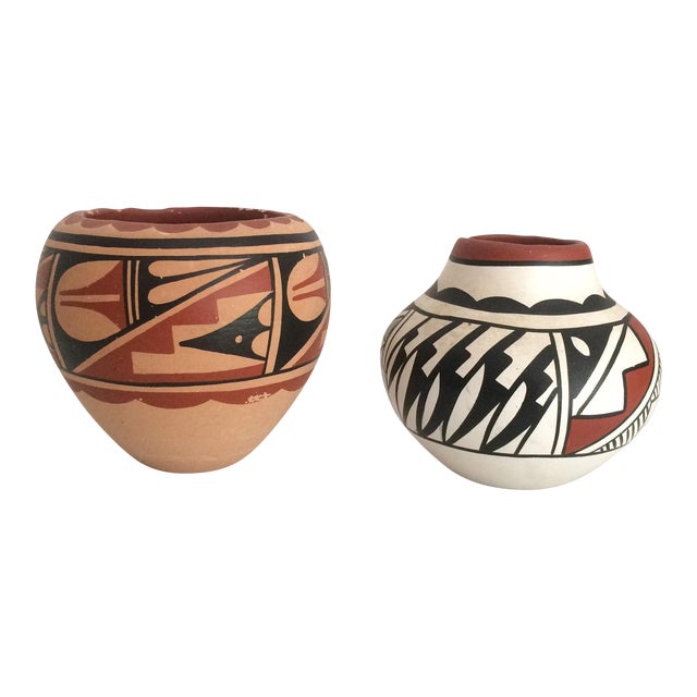 Native American Pottery Vessels A Pair Chairish