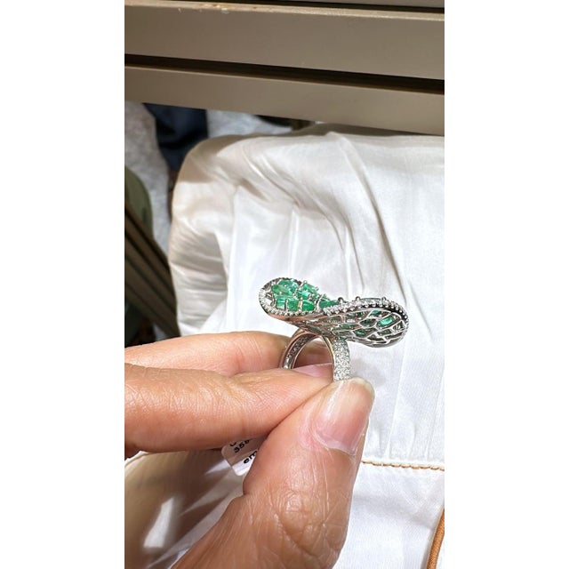 Set in 18k Gold, 9.55 Carats, Natural Zambian Emerald & Diamonds Cocktail Ring, Us Size 6 For Sale - Image 9 of 10