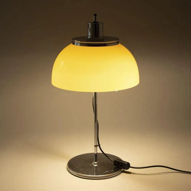 Mid-Century Modern Mid-Century Faro Table Lamp from Guzzini For Sale - Image 3 of 8