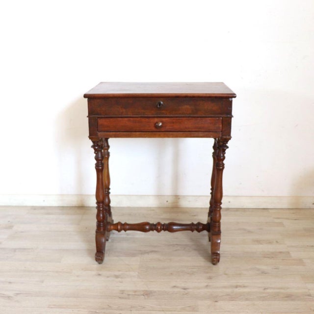 Antique Vanity Table in Walnut, 1800s For Sale - Image 3 of 13