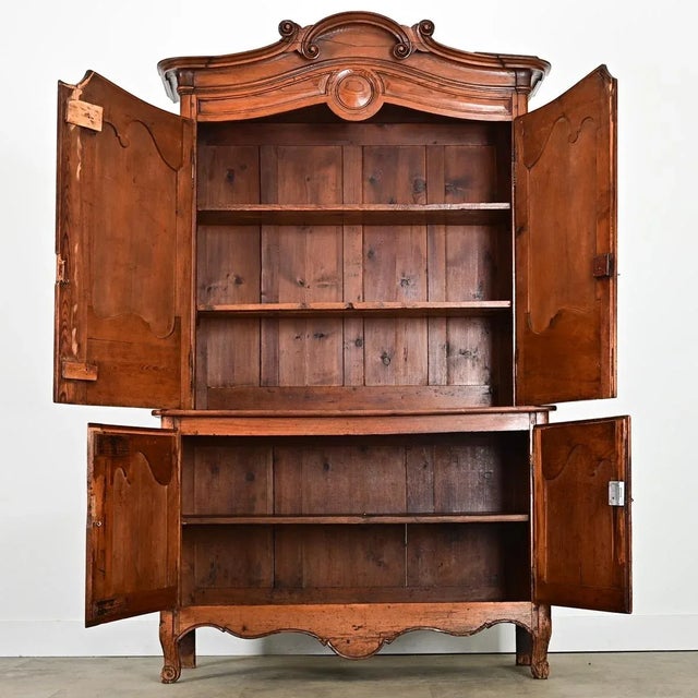 French 18th Century Pine Louis XV Buffet a Deux Corps For Sale - Image 9 of 11