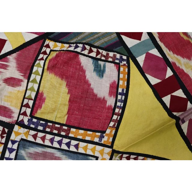 1920s Vintage Embroidered Uzbek Wall Hung Patchwork Tapestry, 1920s For Sale - Image 5 of 12