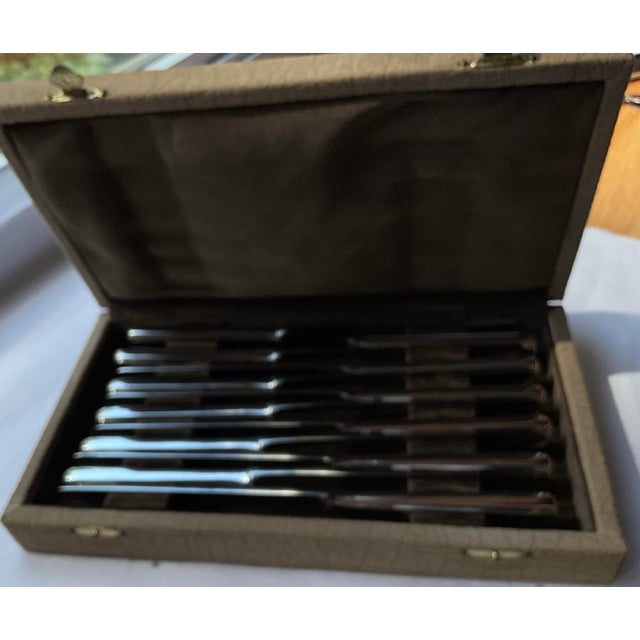 1960s 1960s A Cased Set of 12 Silver Dinner Knife, Leighton by Walker & Hall For Sale - Image 5 of 17