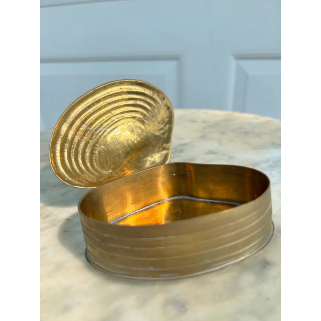 Mid 20th Century Brass Clam Trinket Box With Hinged Lid For Sale - Image 4 of 7