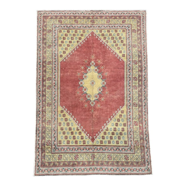 Antique Gördes Rug | Delicate Floral Motifs | 7x11 For Sale