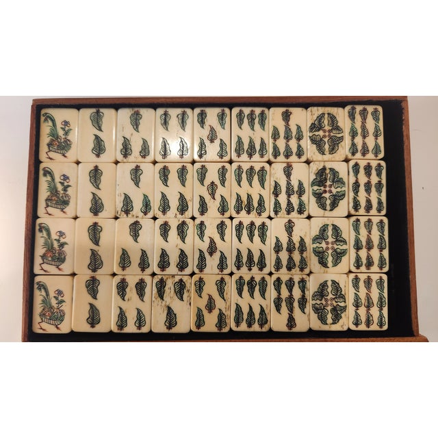 Museum-Quality Antique Mahjong Set From the 1920s in Bone and Bamboo For Sale - Image 11 of 18
