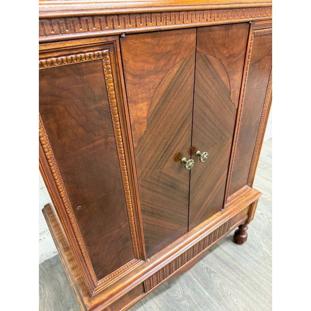 Vintage Georgian Revival Mahogany Cabinet For Sale - Image 9 of 12