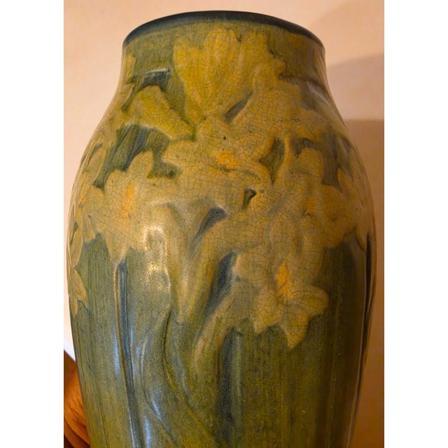 Green Antique 1911 Newcomb College Arts & Crafts Pottery Vase - Jonquil Motif by Afs & Jm For Sale - Image 8 of 13