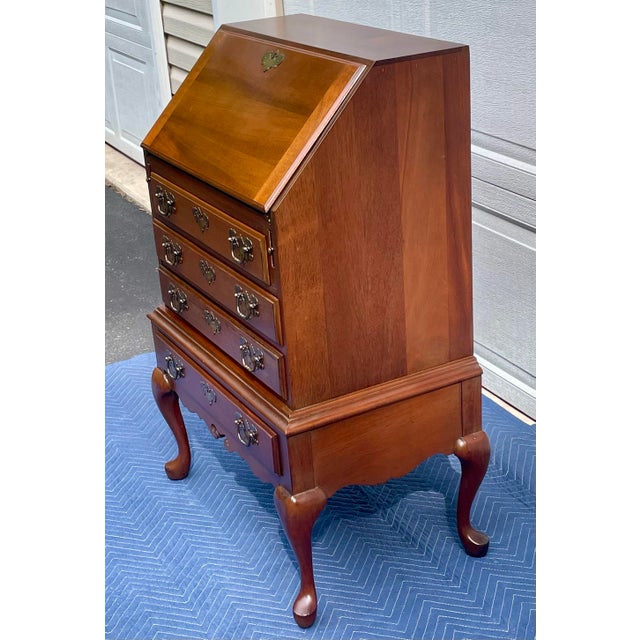 Queen Anne Mid-Century Maddox of Jamestown Mahogany Slant Front Secretary Desk For Sale - Image 3 of 18