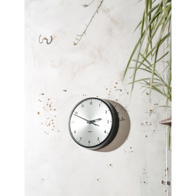 Metal Clock in Black from Gent of Leicester, England, 1960s For Sale - Image 7 of 11