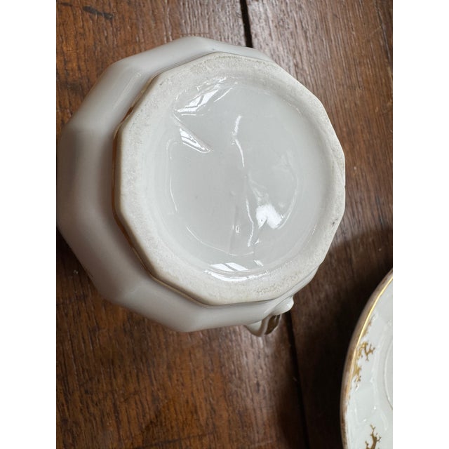 Early 19th Century Old Paris Porcelain Cup and Saucer For Sale In Baton Rouge - Image 6 of 15