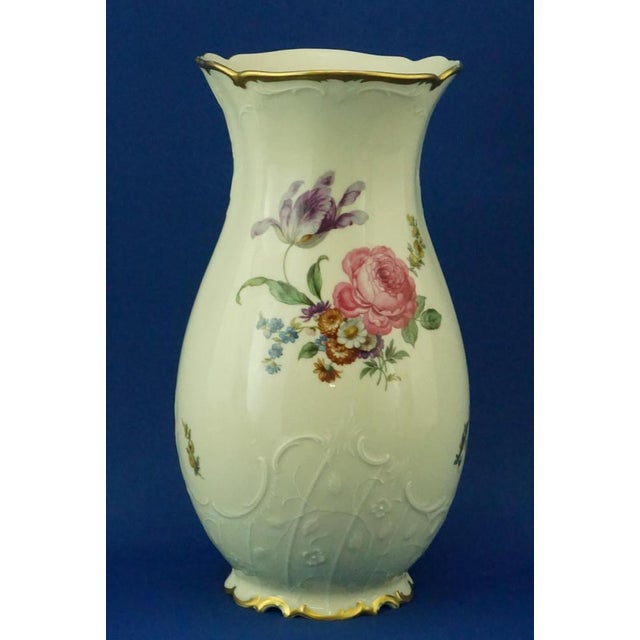 20th Century Antique Porcelain Vase with Floral Decoration from the Fürstenberg Factory, Germany, 1920s For Sale - Image 4 of 18