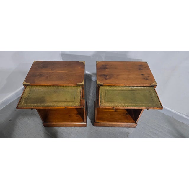 Campaign Yew Bedside Lamp Tables, 1920, Set of 2 For Sale - Image 4 of 11