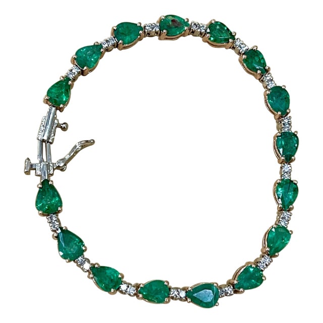 8 Carat Natural Zambian Emerald and Diamond Tennis Bracelet 14 Karat White Gold For Sale