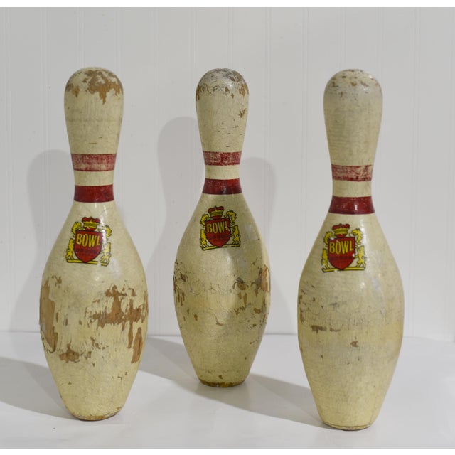 Step back in time with these Vintage Crown Brunswick Bowling Pins! Whether you’re a bowling lover, a sports memorabilia...