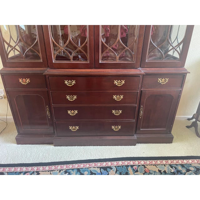 1990s 1998 Knob Creek Breakfront China Bookcase Lighted Curved Glass Doors For Sale - Image 5 of 10