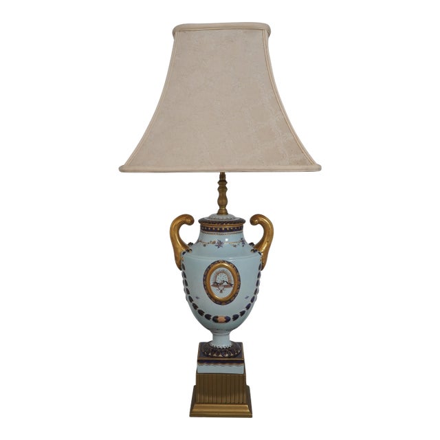 Mottahedeh Vintage Federal Porcelain Urn Table Lamp For Sale
