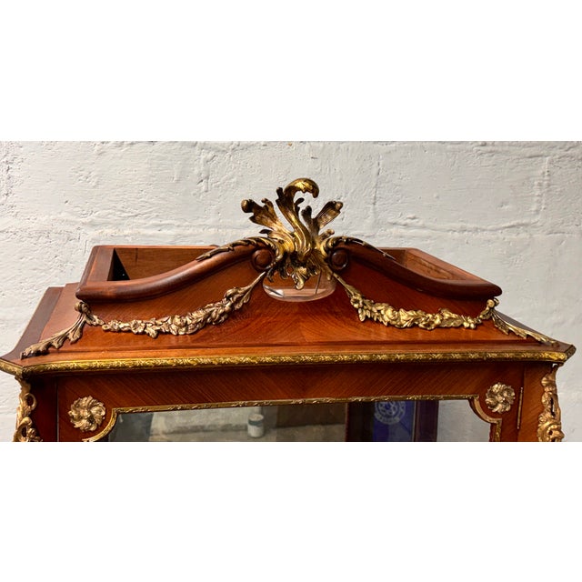 Early 20th Century Louis XV Style Vitrine For Sale - Image 9 of 15