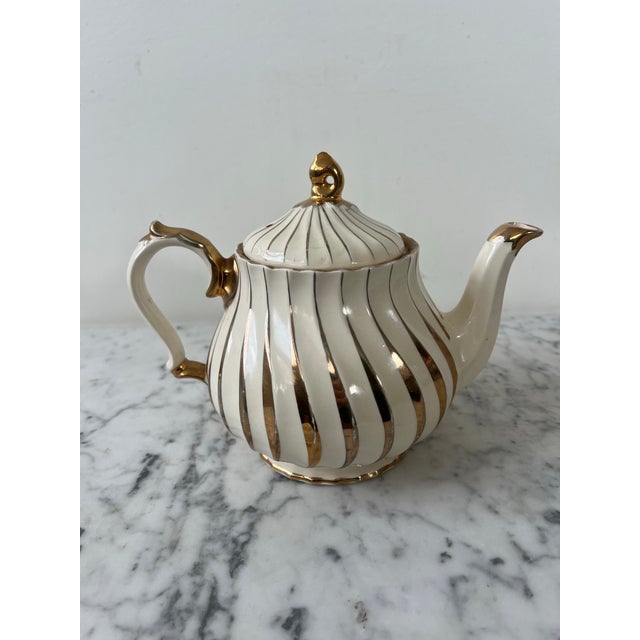 Mid-Century Modern Vintage Sadler Cream & 24 Kt Gold Trim Teapot W/Lid - England For Sale - Image 3 of 10