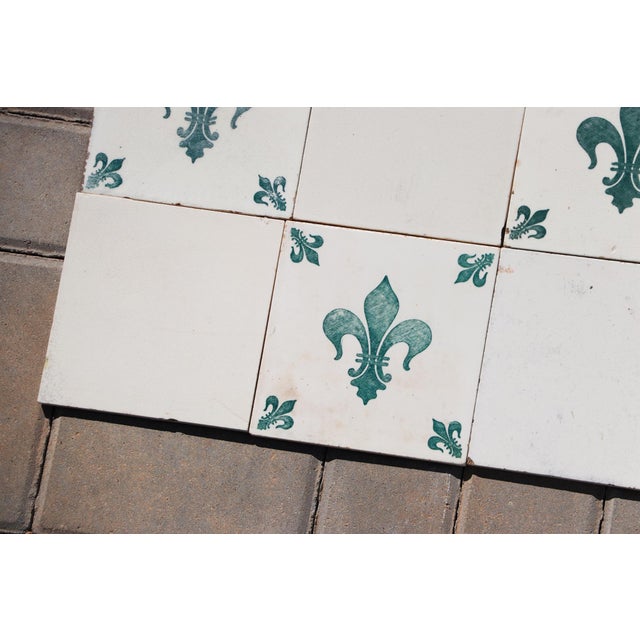 1900 - 1909 1900s Portuguese Fleur-De-Lis & White Large Antique Tiles Set of Twenty For Sale - Image 5 of 18