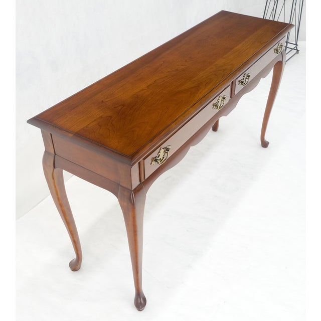 Henredon Solid Cherry Queen An Style Two Drawers Low Profile Console Table MINT For Sale - Image 4 of 16