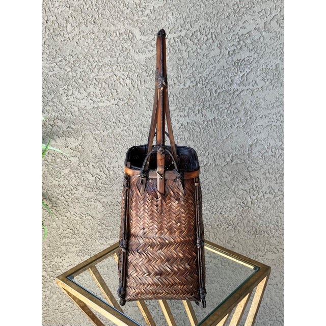 Stylish Mid 20th-Century Arched Tri-Handled Ikebana-Inspired Hanakago (花籠) Basket For Sale - Image 14 of 15