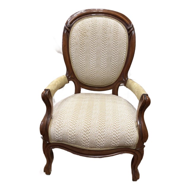 Early 20th Century Victorian-Style Armchair For Sale