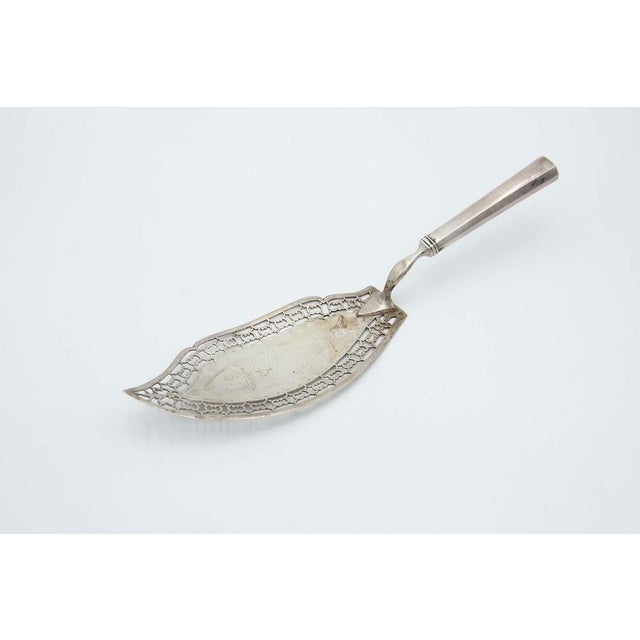 Silver Spatula for Serving Fish For Sale - Image 3 of 3