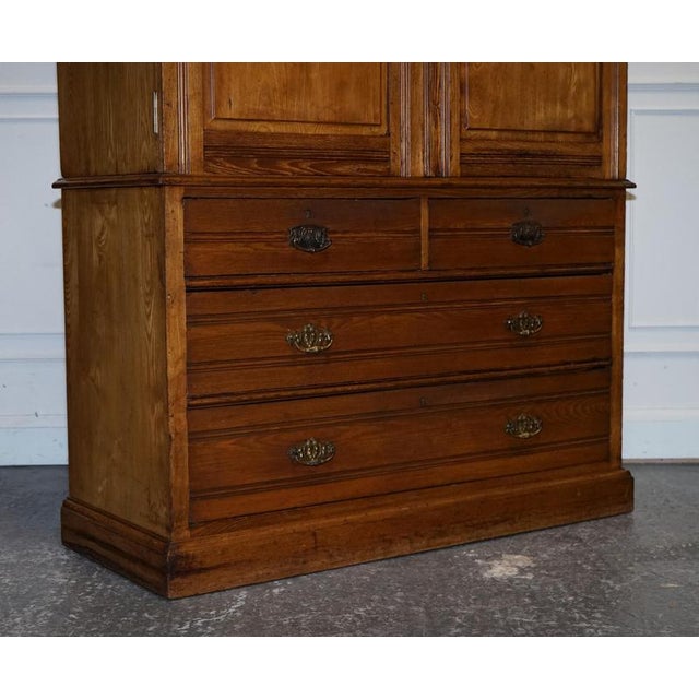 Antique English Victorian Oak Linen Press Wardrobe with Drawers For Sale - Image 3 of 18