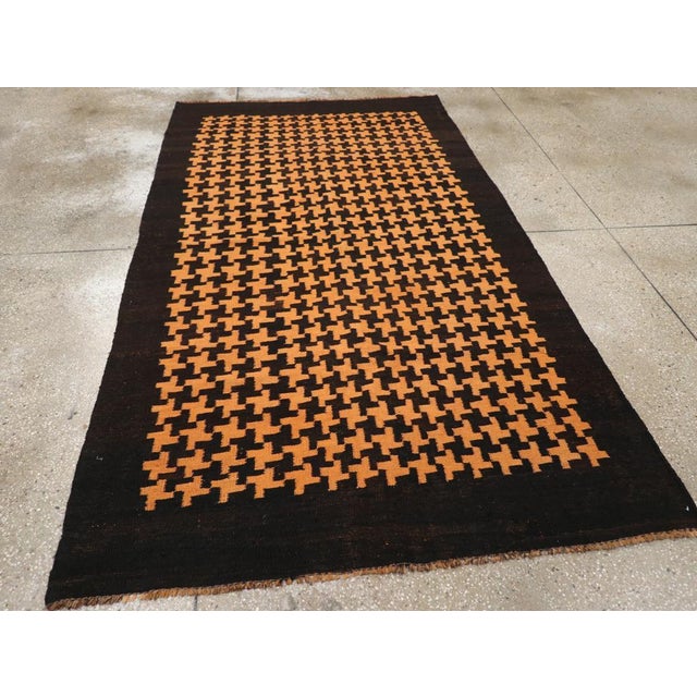 Galerie Shabab Collection Mid-20th Century Moroccan Flatweave Kilim Accent Rug For Sale In New York - Image 6 of 8