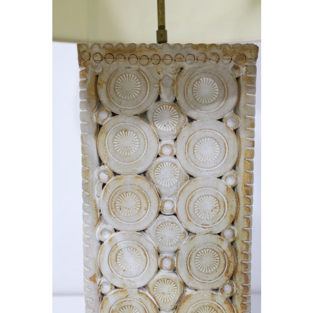 Mid-Century Modern 1950s Mid-Century Modern Ceramic Lamp Detailed Design, Style of Bernard Rooke For Sale - Image 3 of 7