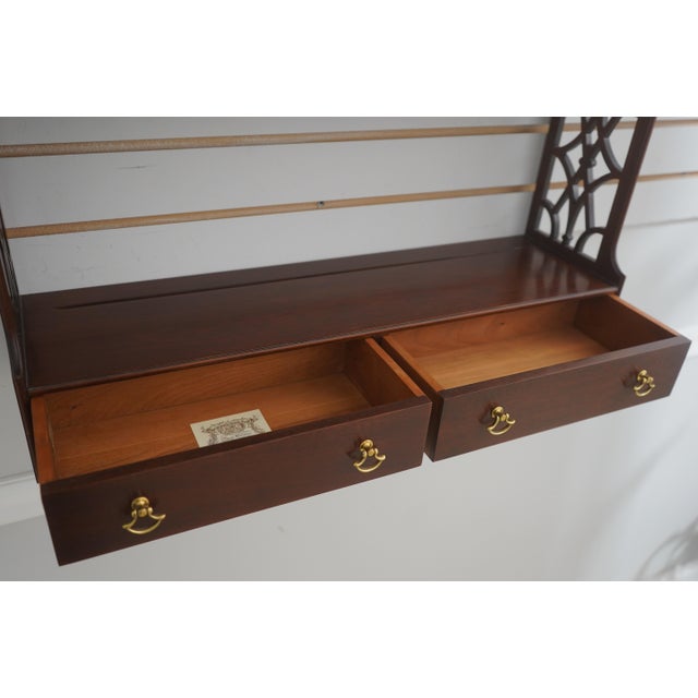 Chippendale Stickley Colonial Williamsburg Mahogany What Not Shelf For Sale - Image 3 of 17