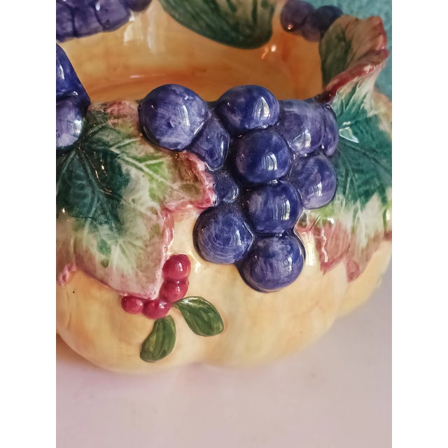 The "Thanksgiving Banquet Collection" was introduced in 1993 and produced until 1993 when it was discontinued. The pieces...