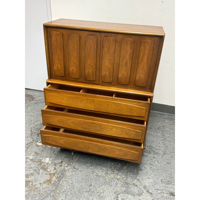 Mid 20th Century American of Martinsville Gentleman Chest of Drawers For Sale - Image 11 of 12